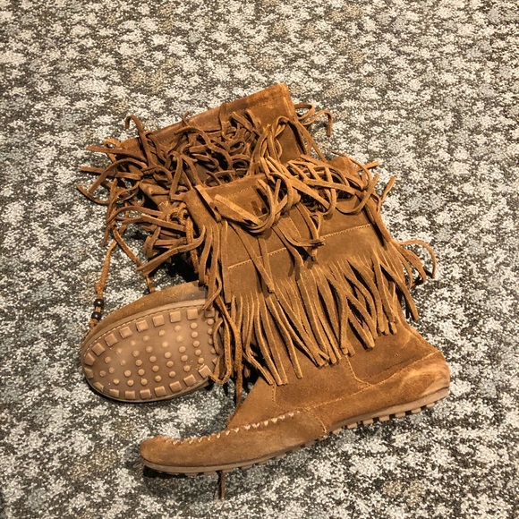 Minnetonka Shoes - Minnetonka Fringe Boots